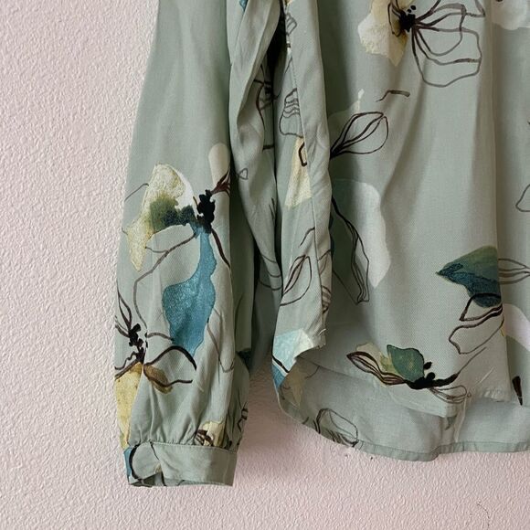 A New Day Light Green Floral Long Sleeve Blouse Medium - Picture 7 of 9